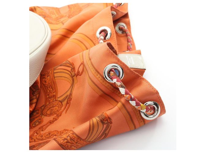 Hermès Borsa a tracolla Hermes Soie Coeur 22 Brides de Gala Multicolore Arancione - vista 7