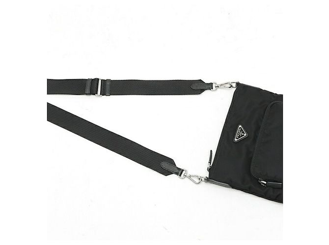 Bolsa de Ombro Prada Triangle Preto - vista 2