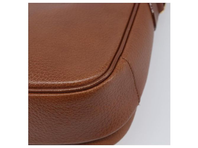 Borsa a tracolla Burberrys in pelle marrone tono oro Auth 204636 - vista 16