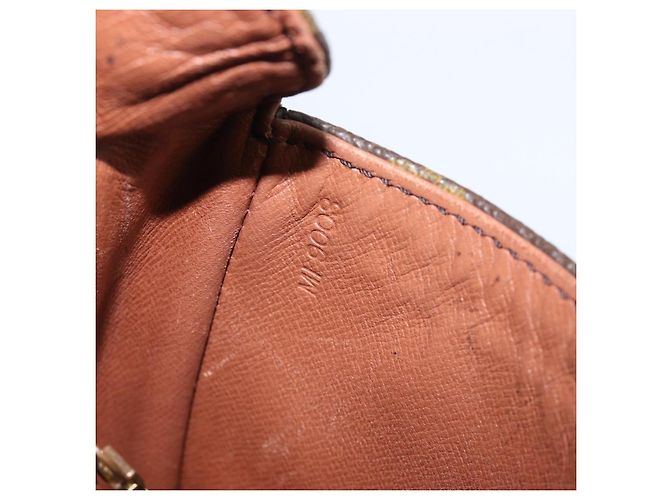 Borsa a tracolla LOUIS VUITTON Monogram Saint Cloud MM M51243 LV Auth 204033 Monogramma - vista 12