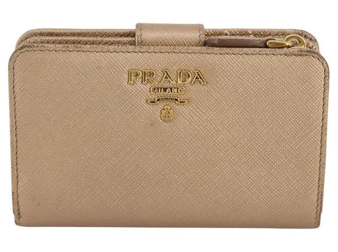 Saffiano Cartera bifold PRADA de piel Safiano Gold Auth 205174A Dorado - vista 13
