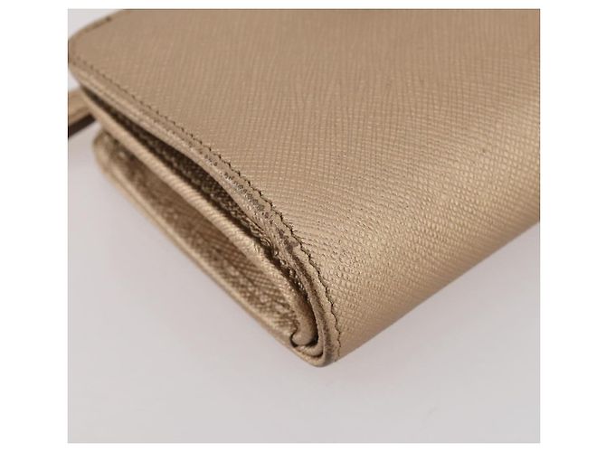 Saffiano Cartera bifold PRADA de piel Safiano Gold Auth 205174A Dorado - vista 16