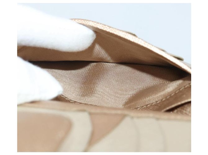 Saffiano Cartera bifold PRADA de piel Safiano Gold Auth 205174A Dorado - vista 24