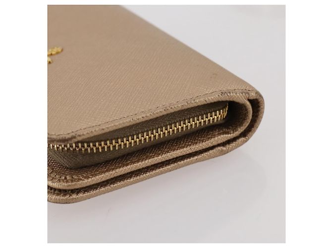 Saffiano Cartera bifold PRADA de piel Safiano Gold Auth 205174A Dorado - vista 6