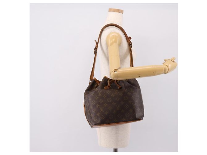 LOUIS VUITTON Monogram Petit Noe Schultertasche M42226 LV Auth 204653 Monogramm - Ansicht 21