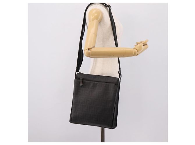 Borsa a tracolla FENDI Zucca Canvas PVC Nero Argento Auth 204826A - vista 23