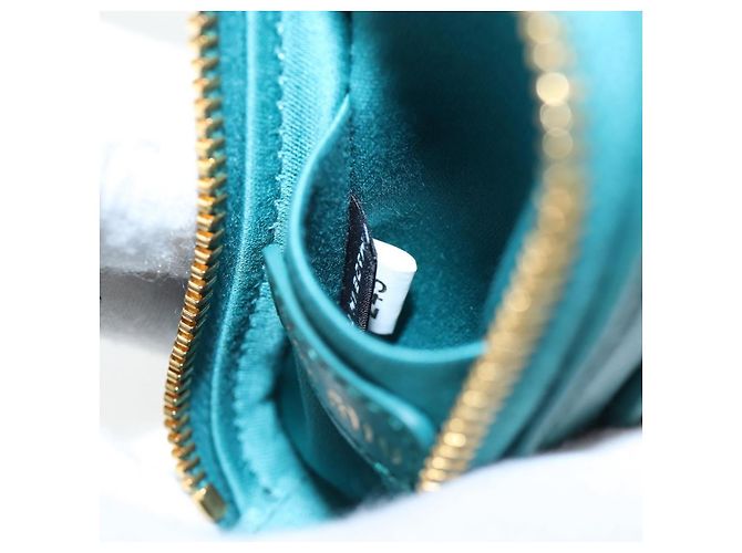 Miu Miu Matelasse Neck Mini Pouch Leather Green Gold Tone Auth 167613M Verde - vista 10
