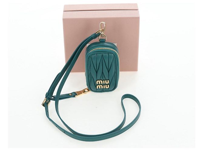 Miu Miu Matelasse Neck Mini Pouch Leather Green Gold Tone Auth 167613M Verde - vista 12