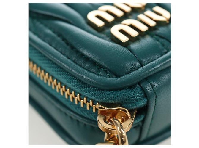 Miu Miu Matelasse Neck Mini Pouch Leather Green Gold Tone Auth 167613M Verde - vista 16
