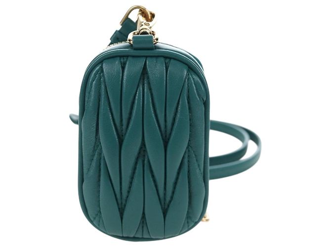 Miu Miu Matelasse Neck Mini Pouch Leather Green Gold Tone Auth 167613M Verde - vista 2
