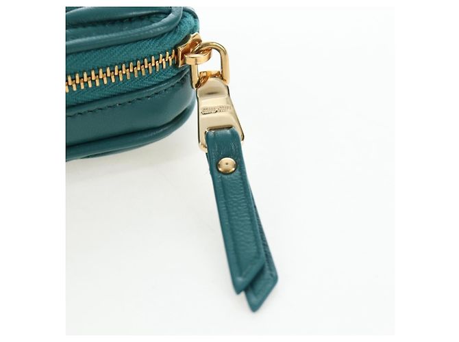 Miu Miu Matelasse Neck Mini Pouch Leather Green Gold Tone Auth 167613M Verde - vista 21