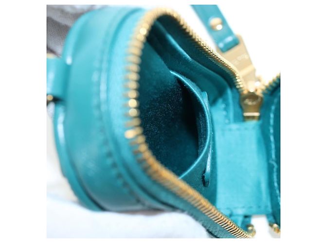 Miu Miu Matelasse Neck Mini Pouch Leather Green Gold Tone Auth 167613M Verde - vista 26