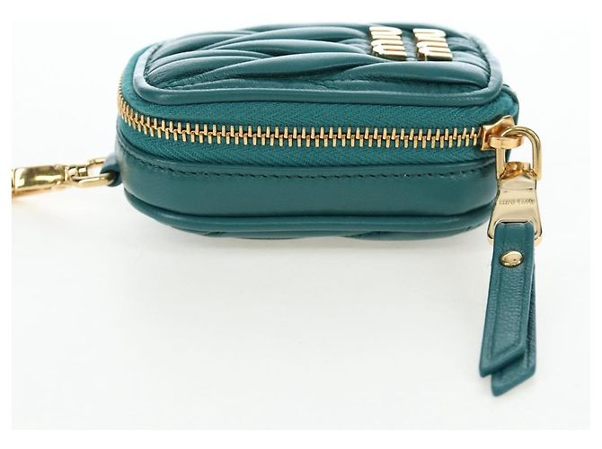Miu Miu Matelasse Neck Mini Pouch Leather Green Gold Tone Auth 167613M Verde - vista 3
