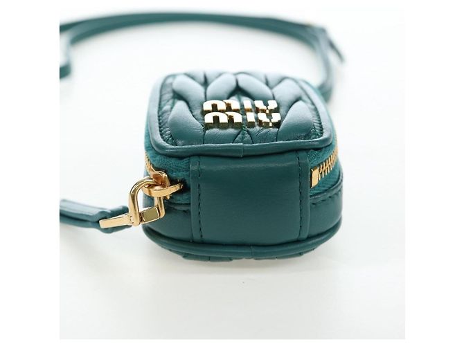 Miu Miu Matelasse Neck Mini Pouch Leather Green Gold Tone Auth 167613M Verde - vista 5