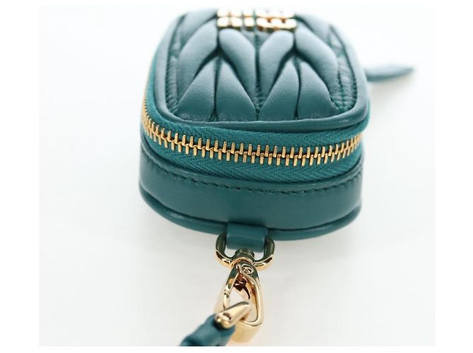 Miu Miu Matelasse Neck Mini Pouch Leather Green Gold Tone Auth 167613M Verde - vista 6