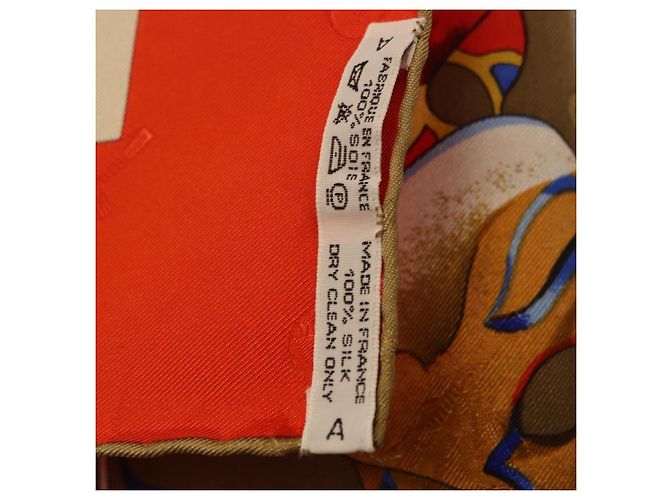 Hermès HERMES Carre 90 Pañuelo de Seda "LE CARNAVAL DE VENISE" Red Auth ki6857 Roja - vista 13