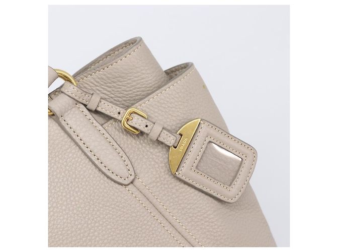 Saco Tote PRADA em couro Taurillon Clemence Cinza Gold Auth am12588V Marrom Dourado - vista 18