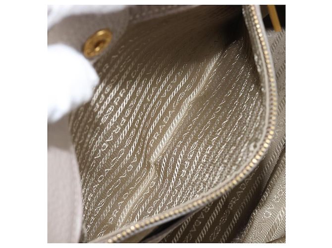 Saco Tote PRADA em couro Taurillon Clemence Cinza Gold Auth am12588V Marrom Dourado - vista 24