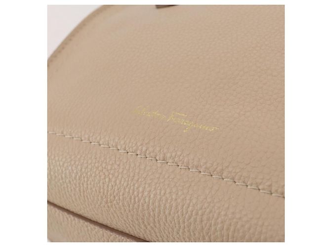 Borsa Salvatore Ferragamo Gancini in pelle 2way Beige Gold Auth 203581 D'oro - vista 28
