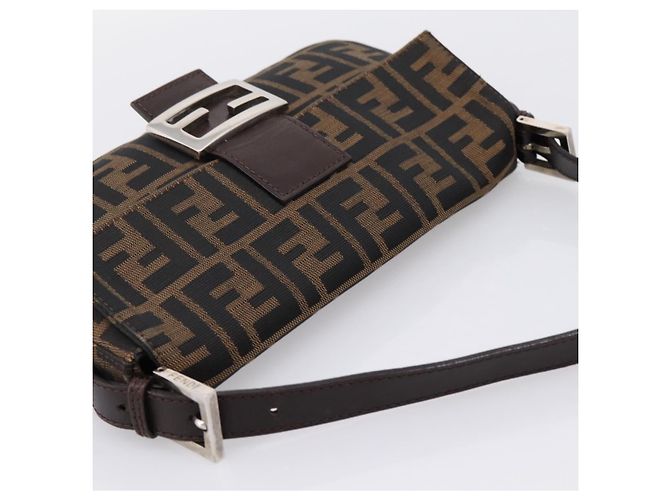 Borsa a tracolla FENDI Zucca Canvas Mamma Baguette Nero Marrone Auth 203886V - vista 6