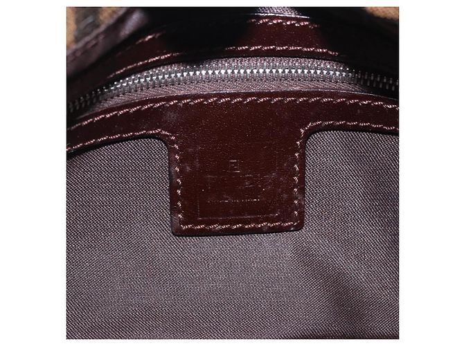Borsa a tracolla FENDI Zucca Canvas Mamma Baguette Marrone Nero Auth 204131V - vista 23