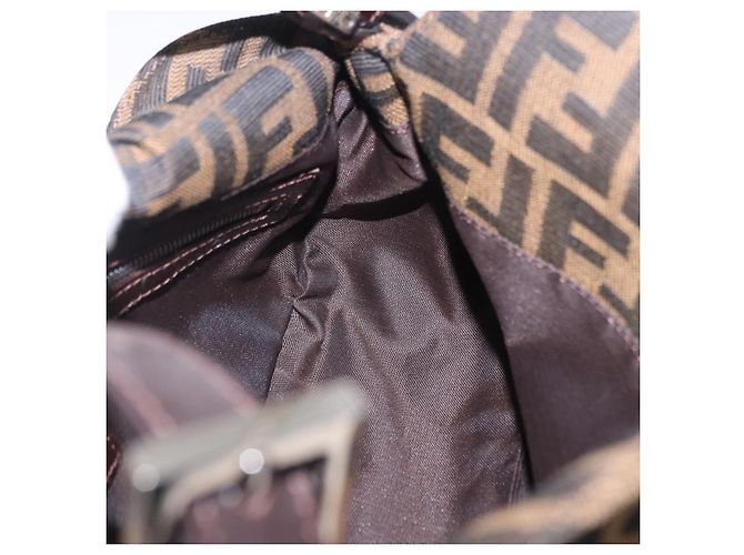 Borsa a tracolla FENDI Zucca Canvas Mamma Baguette Marrone Nero Auth 204131V - vista 24