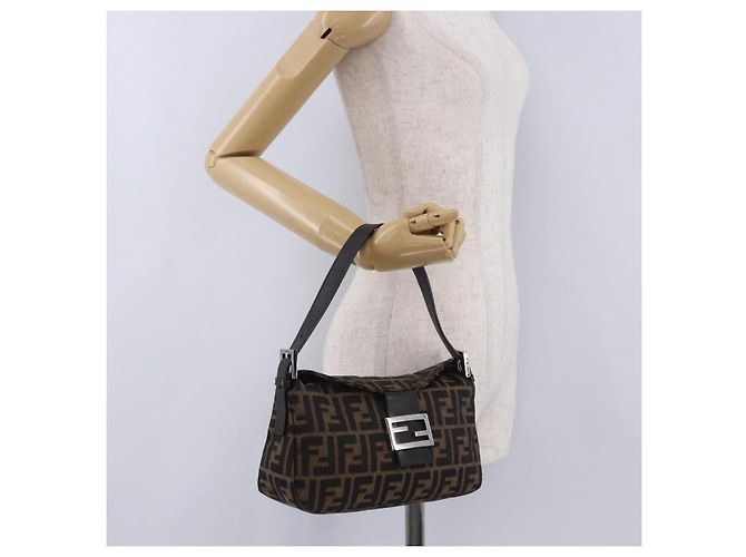 Borsa a tracolla FENDI Zucca Canvas Mamma Baguette Marrone Nero Auth 204131V - vista 28