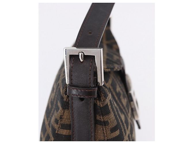 Borsa a tracolla FENDI Zucca Canvas Mamma Baguette Marrone Nero Auth 204131V - vista 8