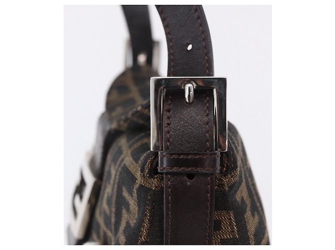 Borsa a tracolla FENDI Zucca Canvas Mamma Baguette Marrone Nero Auth 204131V - vista 9