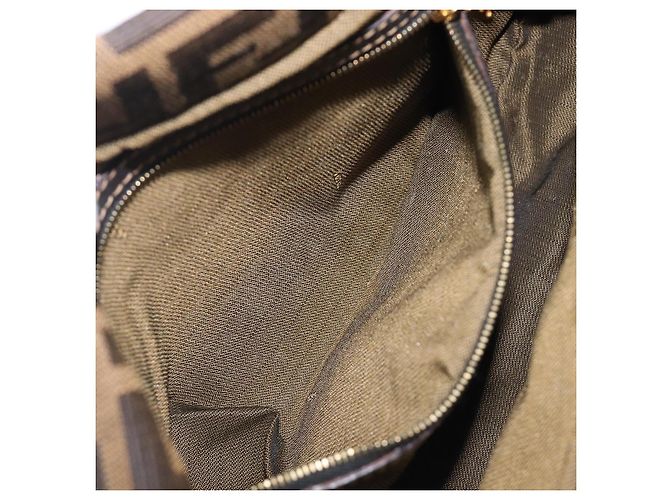 Borsa a tracolla FENDI Zucca Canvas Mamma Baguette Nero Marrone Auth 204132V - vista 25