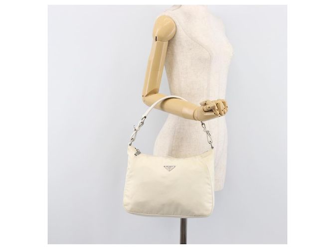 Bolsa de Ombro PRADA Nylon Ivory Silver Auth 204641A Prata Cru - vista 29