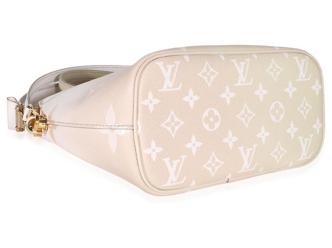 Louis Vuitton Sunset Kaki Monogram Giant Spring In The City Marshmallow Hobo Beige - vista 7