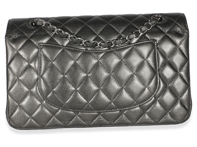 Gabrielle Borsa Chanel Medium Classic Double Flap in pelle d'agnello matelassé grigio metallizzato Metallico - vista 2