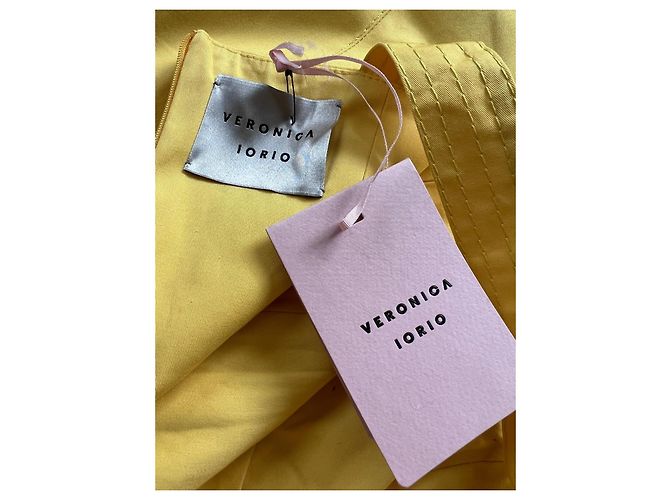 Autre Marque Veronica Iorio Vestido midi de algodón amarillo con abertura - vista 4