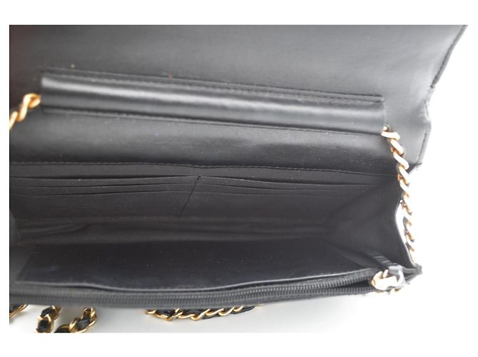 Chanel Boy Wallet on Chain Pelle Caviar Nera Nero - vista 16