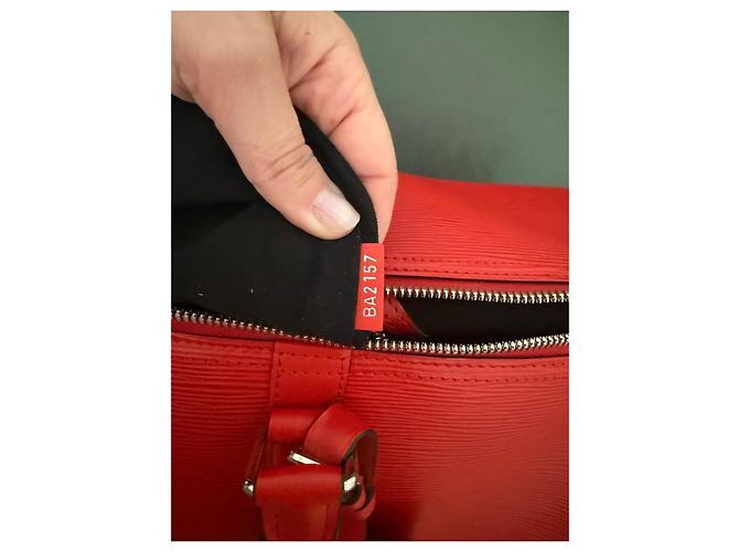 Louis Vuitton x Supreme Keepall Bandoulière 45 Borsa da Viaggio Pelle Epi Rossa Rosso - vista 11