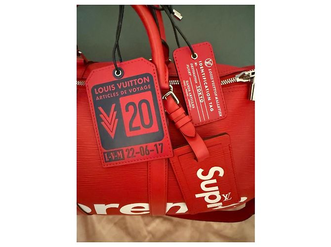 Louis Vuitton x Supreme Keepall Bandoulière 45 Borsa da Viaggio Pelle Epi Rossa Rosso - vista 12