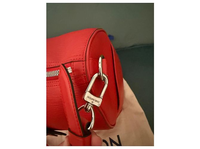 Louis Vuitton x Supreme Keepall Bandoulière 45 Borsa da Viaggio Pelle Epi Rossa Rosso - vista 6
