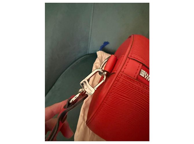 Louis Vuitton x Supreme Keepall Bandoulière 45 Borsa da Viaggio Pelle Epi Rossa Rosso - vista 7