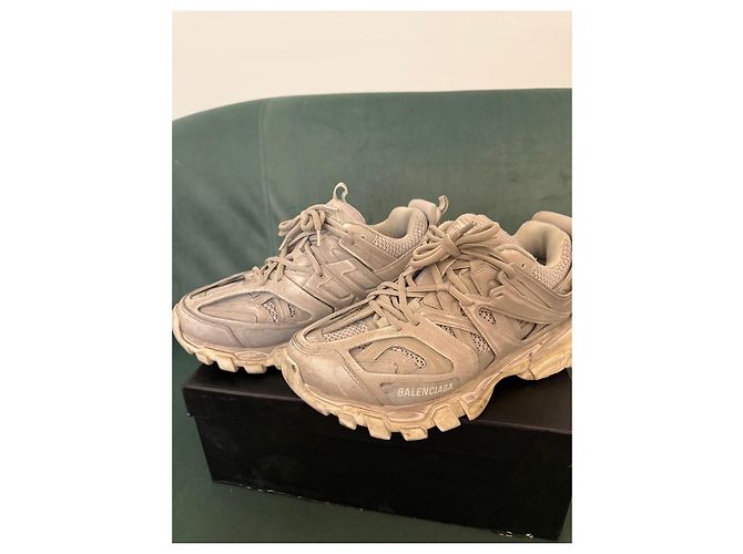 Balenciaga Track Sneakers Beige - vista 3