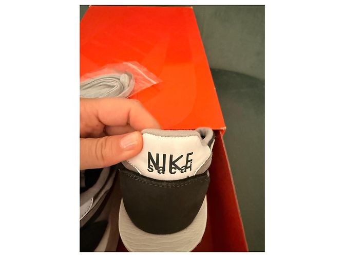Nike x Sacai LDWaffle Sneakers Grey Black White - view 19