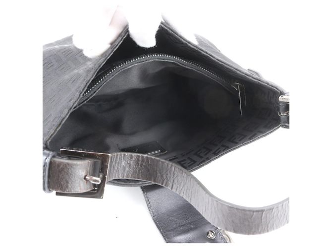 Borsa a secchiello in pelle Fendi Zucchino Mamma Nero - vista 7
