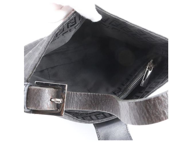 Borsa a secchiello in pelle Fendi Zucchino Mamma Nero - vista 8