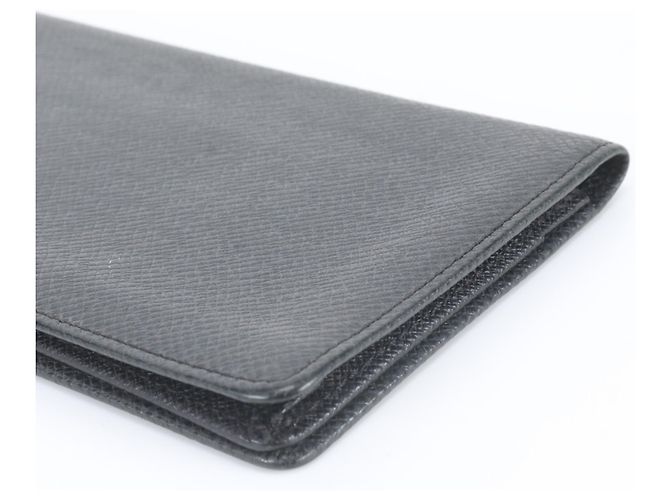 Louis Vuitton Taiga Bi-fold Long Wallet in Ardoise Leather Grey - view 3