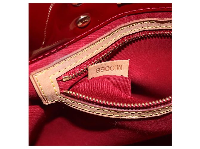 LOUIS VUITTON Monogram Vernis Reade PM Bag Pomme D'amour M91990 LV - vista 12