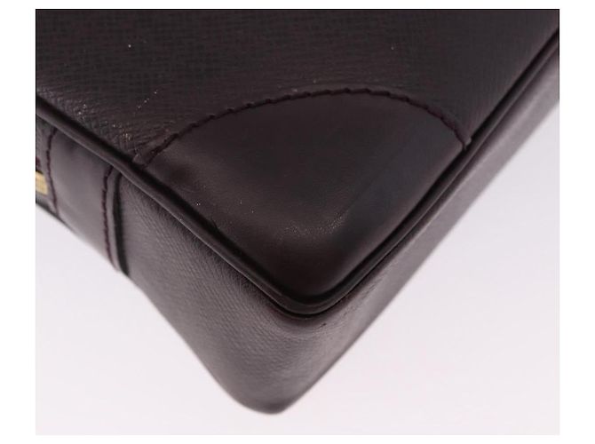 LOUIS VUITTON Taiga Porte Documents Voyage Bag Acajou M30635 LV - vista 17