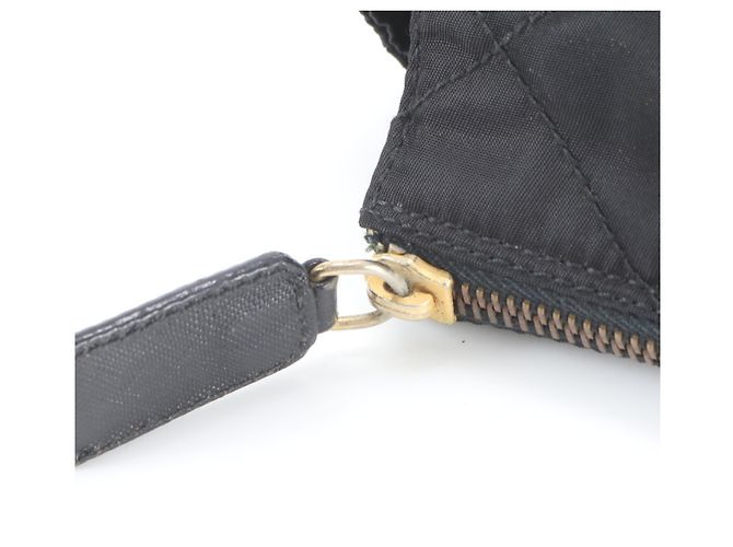 Borsa a tracolla in pelle e nylon Tessuto Prada con logo triangolare e catena Nero - vista 8