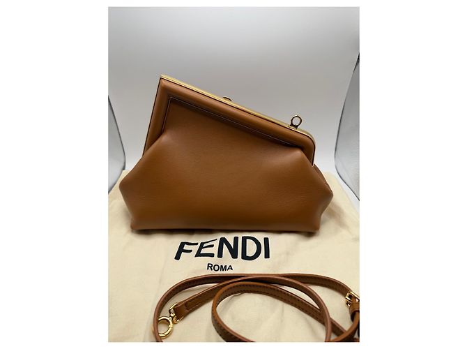 Borsa Fendi Peekaboo in pelle marrone - vista 3
