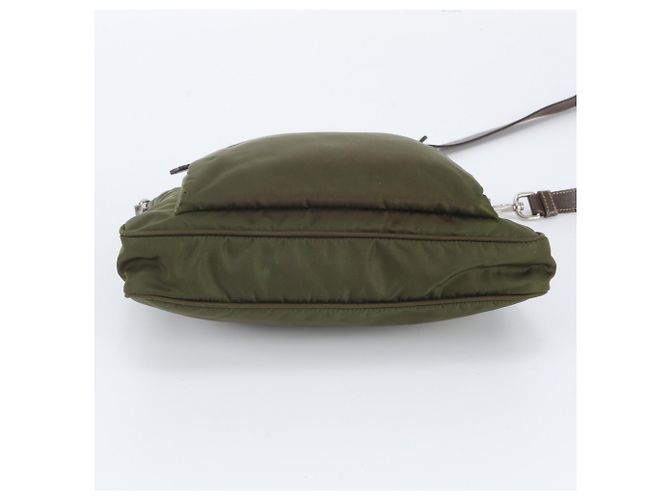 Bolsa de Ombro Prada em Nylon Tessuto e Couro Verde Caqui - vista 5