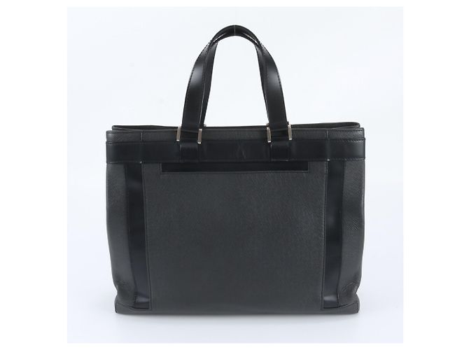 Sac cabas en cuir Louis Vuitton Taiga Kasbek PM Gris - vue 3